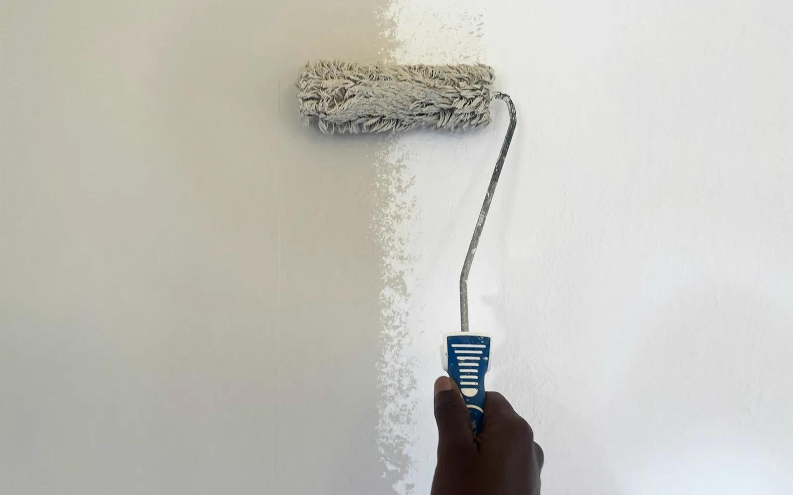 Walls and finish: walls and ceilings